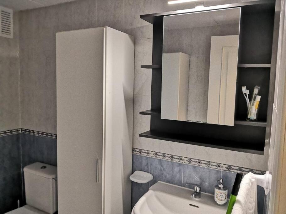 Apartamento Zona Playa En Roquetas Cerca De Bares Restaurantes Y Centro Comercial Рокетас де Мар Екстериор снимка