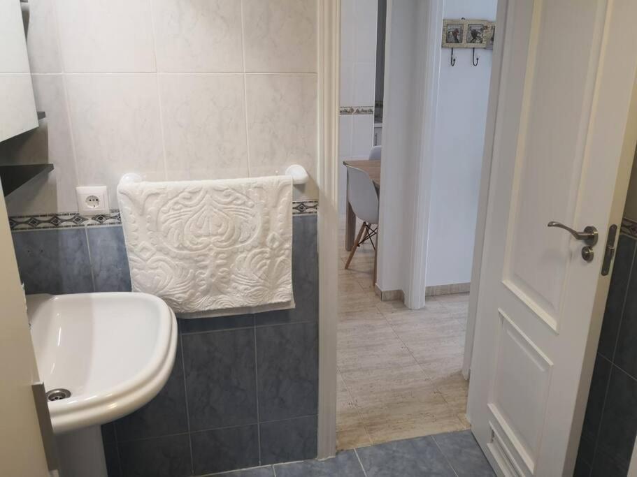 Apartamento Zona Playa En Roquetas Cerca De Bares Restaurantes Y Centro Comercial Рокетас де Мар Екстериор снимка