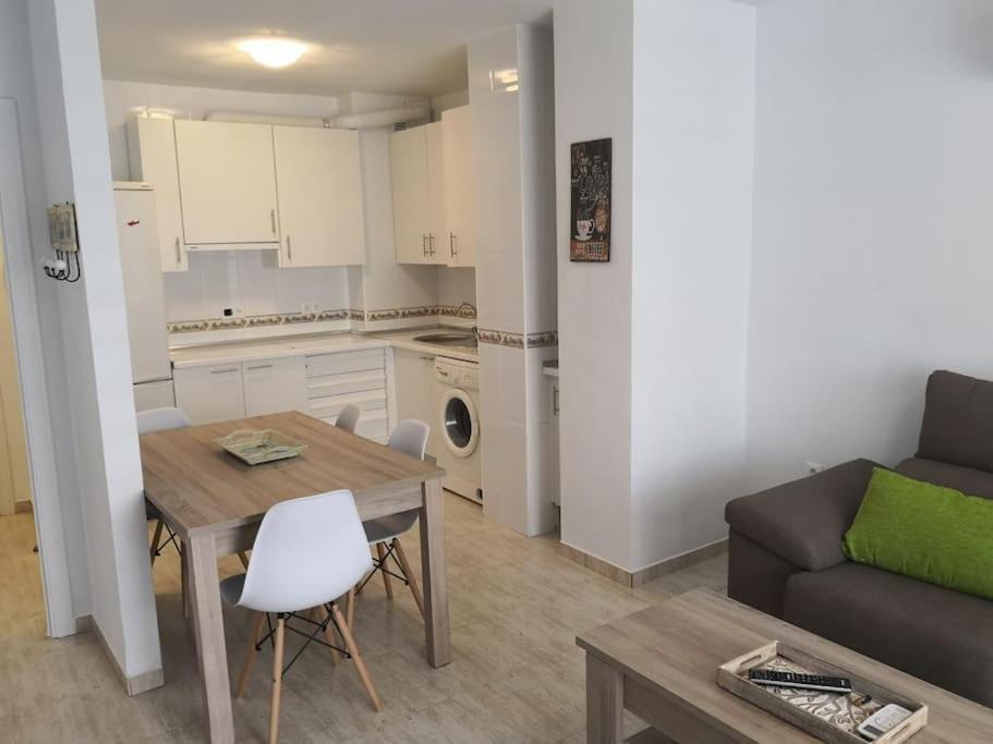 Apartamento Zona Playa En Roquetas Cerca De Bares Restaurantes Y Centro Comercial Рокетас де Мар Екстериор снимка